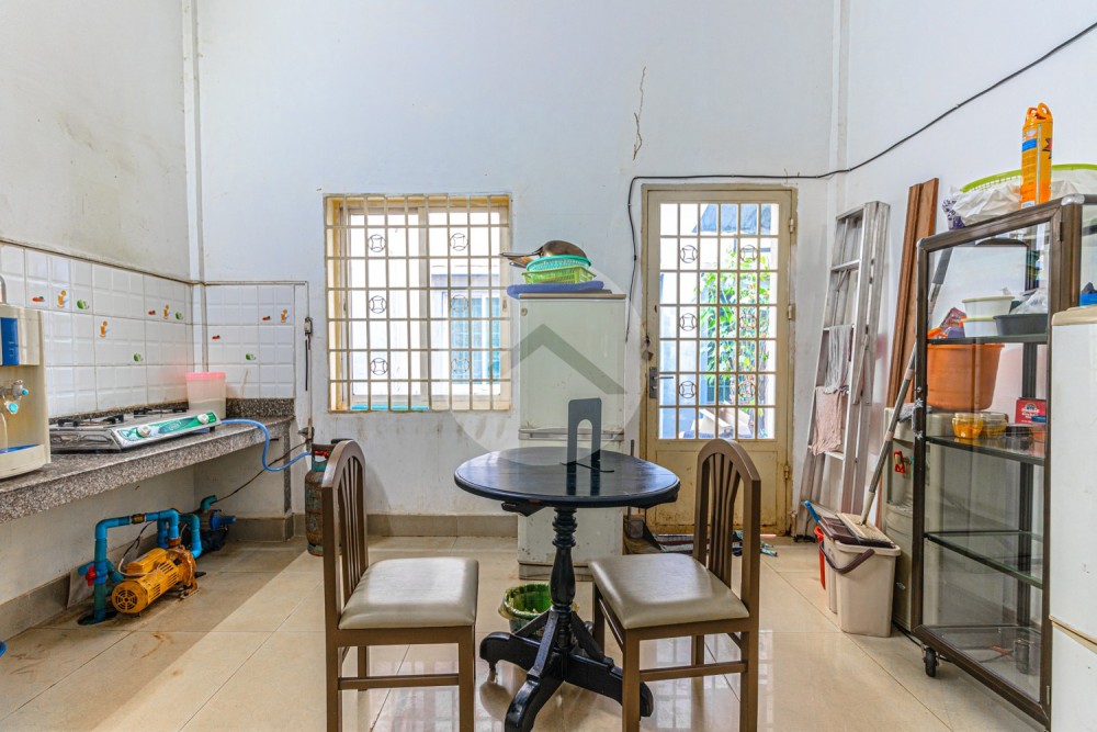 4 Bedroom Flat For Rent - Kouk Chak, Siem Reap - Image 9