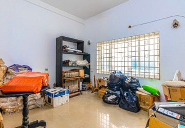 4 Bedroom Flat For Rent - Kouk Chak, Siem Reap thumbnail