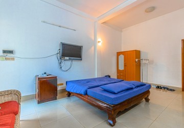 4 Bedroom Flat For Rent - Kouk Chak, Siem Reap thumbnail