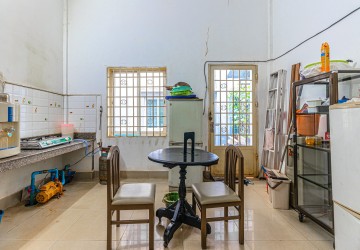 4 Bedroom Flat For Rent - Kouk Chak, Siem Reap thumbnail