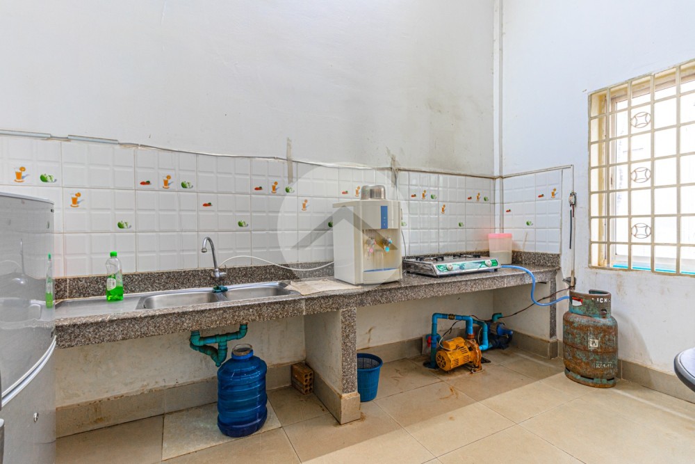 4 Bedroom Flat For Rent - Kouk Chak, Siem Reap - Image 10