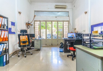 4 Bedroom Flat For Rent - Kouk Chak, Siem Reap thumbnail