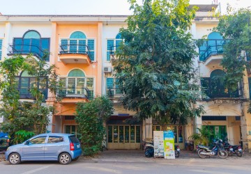 4 Bedroom Flat For Rent - Kouk Chak, Siem Reap thumbnail