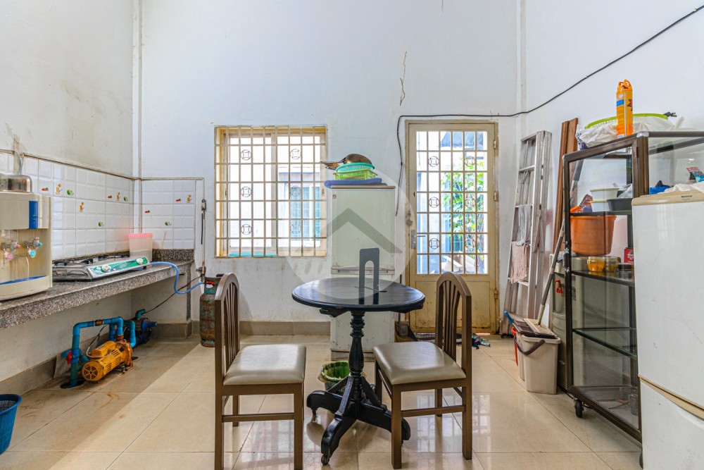 4 Bedroom Flat For Rent - Kouk Chak, Siem Reap - Image 6