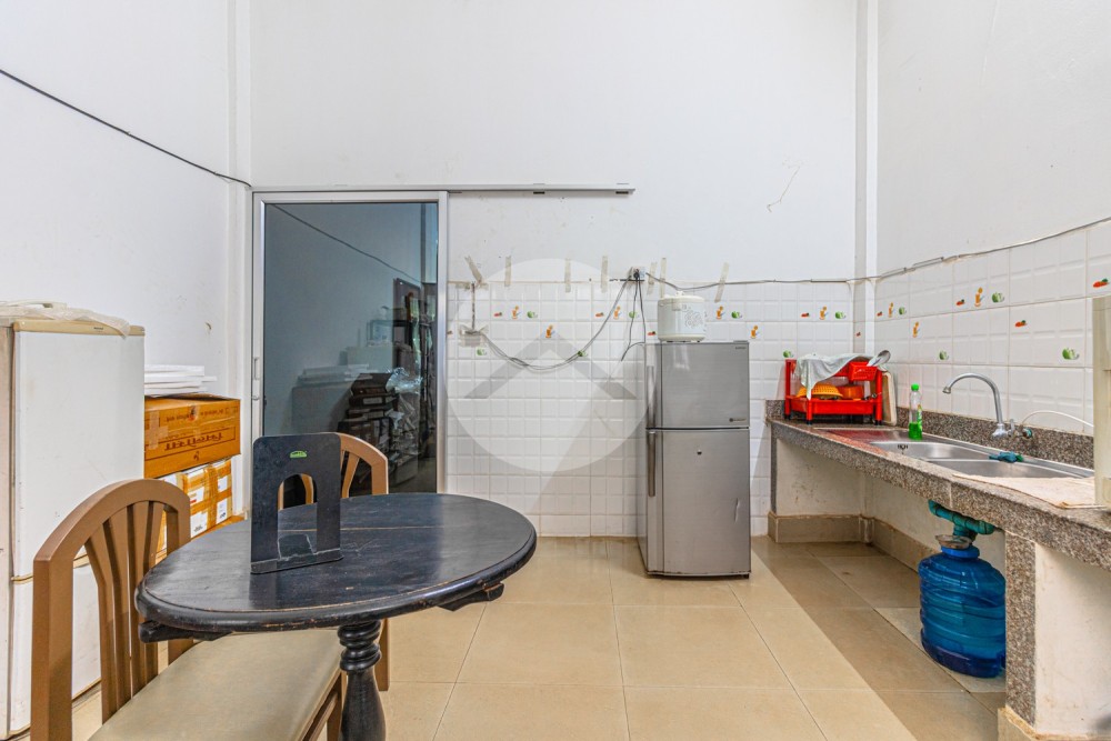 4 Bedroom Flat For Rent - Kouk Chak, Siem Reap - Image 11