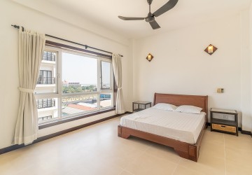 1 Bedroom Serviced Apartment For Rent - Tonle Bassac, Phnom Penh thumbnail