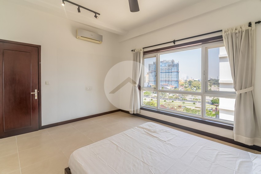 1 Bedroom Serviced Apartment For Rent - Tonle Bassac, Phnom Penh