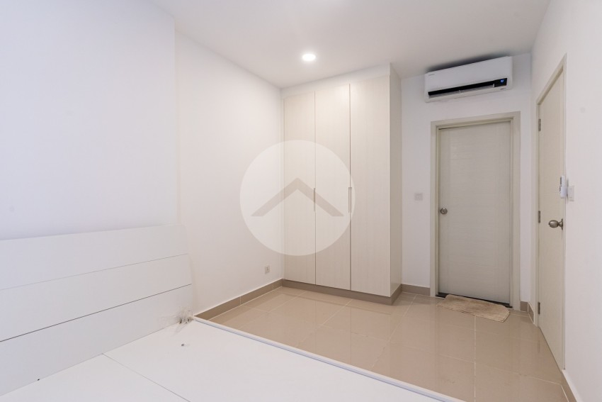 11th Floor 1 Bedroom Condo For Sale - The Park Land TK, Sen Sok, Phnom Penh