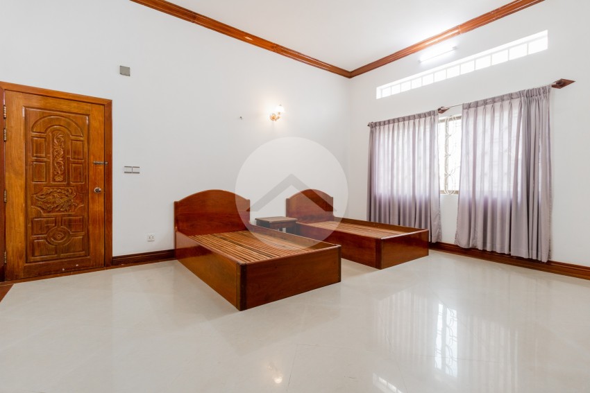 6 Bedroom Commercial Villa For Rent - Sala Kamreuk, Siem Reap