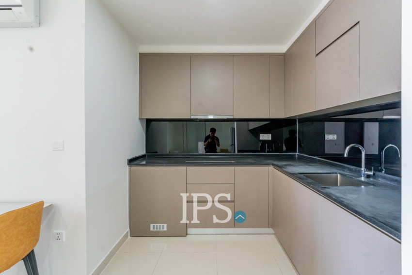 2 Bedroom Condo  For Rent - The Peak,  Tonle Bassac, Phnom Penh