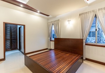 5 Bedroom Villa For Rent - Bassac Garden City, Tonle Bassac, Phnom Penh thumbnail