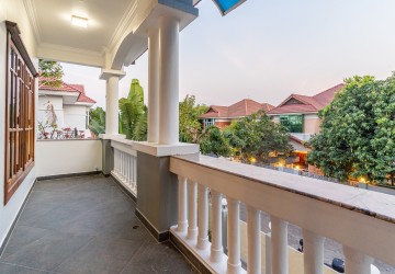 5 Bedroom Villa For Rent - Bassac Garden City, Tonle Bassac, Phnom Penh thumbnail