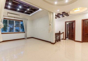 5 Bedroom Villa For Rent - Bassac Garden City, Tonle Bassac, Phnom Penh thumbnail