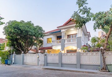 5 Bedroom Villa For Rent - Bassac Garden City, Tonle Bassac, Phnom Penh thumbnail