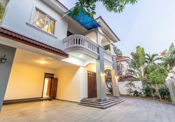 5 Bedroom Villa For Rent - Bassac Garden City, Tonle Bassac, Phnom Penh thumbnail