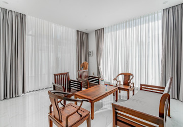 3 Bedroom Villa For Rent - Bassac Garden, Tonle Bassac, Phnom Penh thumbnail