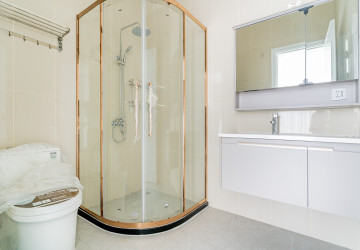 3 Bedroom Villa For Rent - Bassac Garden, Tonle Bassac, Phnom Penh thumbnail