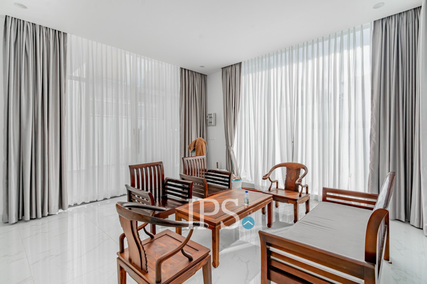 3 Bedroom Villa For Rent - Bassac Garden, Tonle Bassac, Phnom Penh