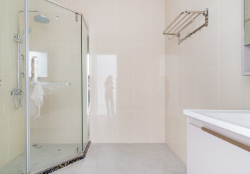 3 Bedroom Villa For Rent - Bassac Garden, Tonle Bassac, Phnom Penh thumbnail