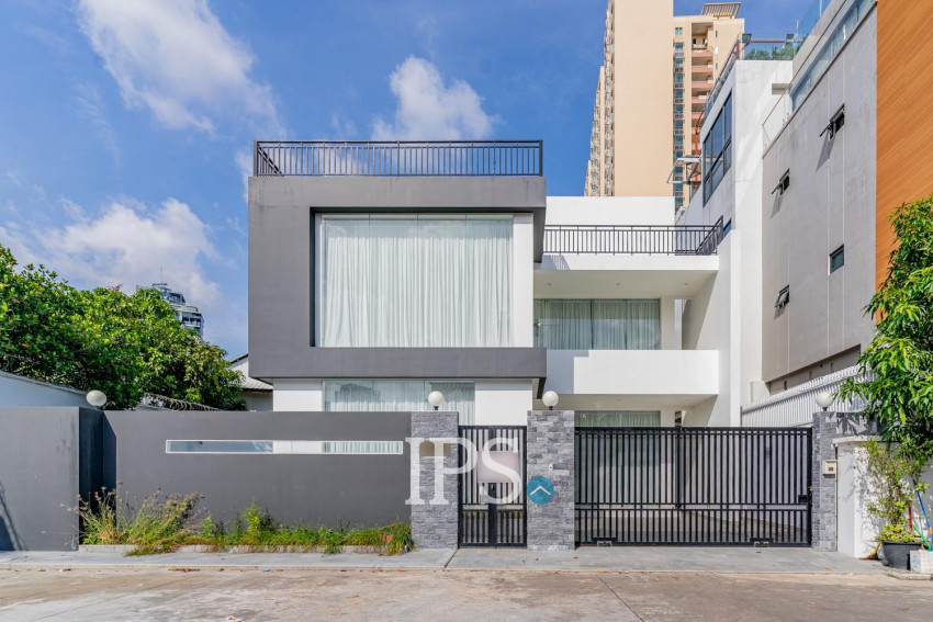 3 Bedroom Villa For Rent - Bassac Garden, Tonle Bassac, Phnom Penh