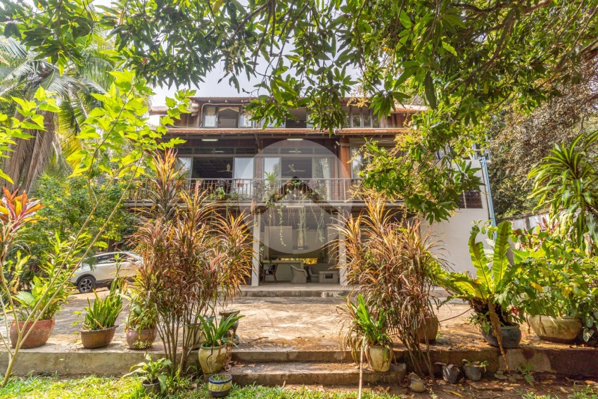 6 Bedroom Villa For Rent - Veal Sbov, Phnom Penh