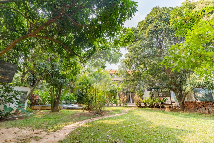 6 Bedroom Villa For Rent - Veal Sbov, Phnom Penh