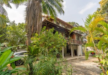 6 Bedroom Villa For Rent - Veal Sbov, Phnom Penh thumbnail