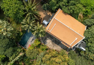 6 Bedroom Villa For Rent - Veal Sbov, Phnom Penh thumbnail