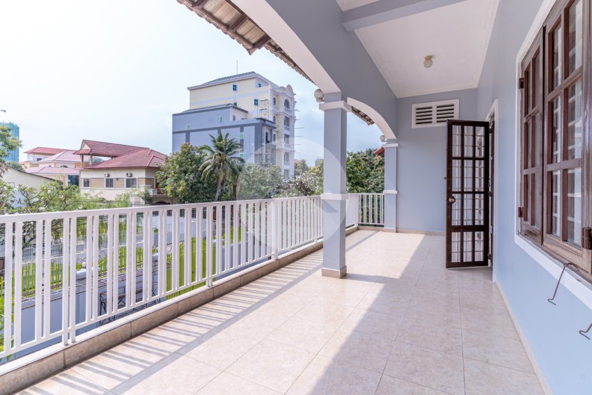 7 Bedroom Villa For Rent - Phsar Daeum Thkov, Phnom Penh