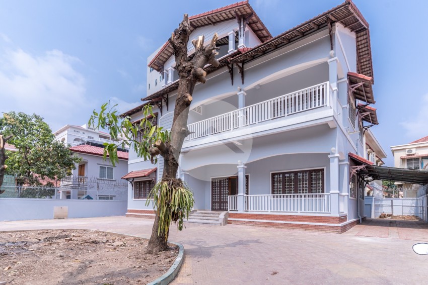 7 Bedroom Villa For Rent - Phsar Daeum Thkov, Phnom Penh