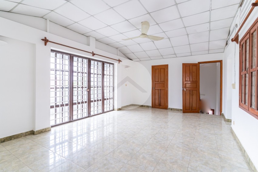 7 Bedroom Villa For Rent - Phsar Daeum Thkov, Phnom Penh