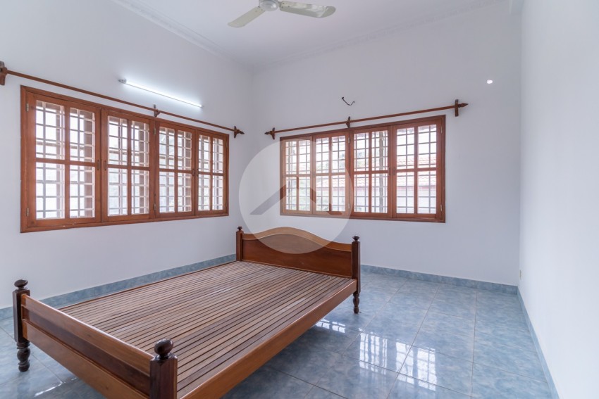 7 Bedroom Villa For Rent - Phsar Daeum Thkov, Phnom Penh