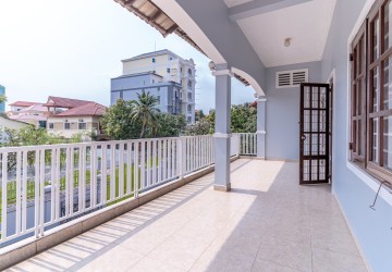 7 Bedroom Villa For Rent - Phsar Daeum Thkov, Phnom Penh thumbnail