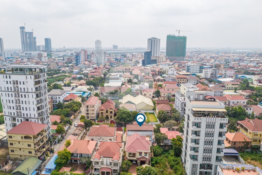 7 Bedroom Villa For Rent - Phsar Daeum Thkov, Phnom Penh