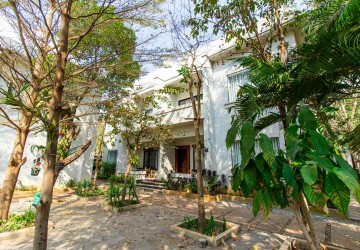 1 Bedroom Apartment For Rent - Svay Dangkum, Siem Reap thumbnail