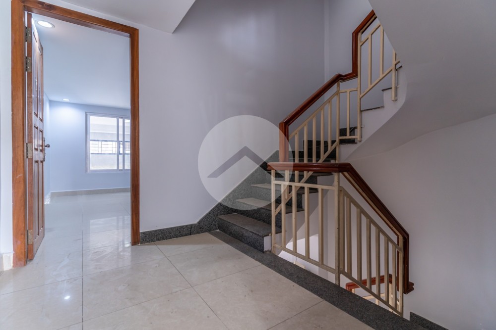 5 Storey Commercial Shophouse For Rent - BKK3, Phnom Penh - Image 8