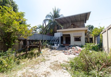 312 Sqm Commercial Land for Sale - Wat Bo, Sala Kamreuk, Siem Reap thumbnail