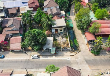 312 Sqm Commercial Land for Sale - Wat Bo, Sala Kamreuk, Siem Reap thumbnail