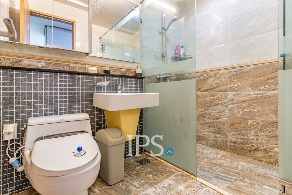 11th Floor 1 Bedroom Condo For Sale - De Castle Royal, BKK1, Phnom Penh - Image 16