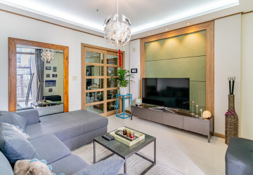 11th Floor 1 Bedroom Condo For Sale - De Castle Royal, BKK1, Phnom Penh thumbnail