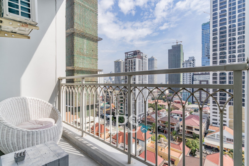 11th Floor 1 Bedroom Condo For Sale - De Castle Royal, BKK1, Phnom Penh