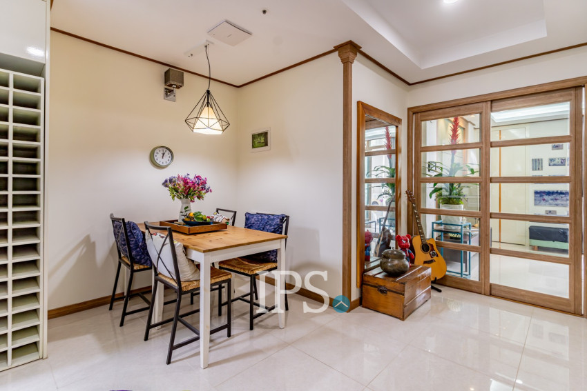 11th Floor 1 Bedroom Condo For Sale - De Castle Royal, BKK1, Phnom Penh