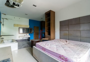 4 Bedroom Villa For Sale - Borey Sunway, Boeung Kak II, Phnom Penh thumbnail