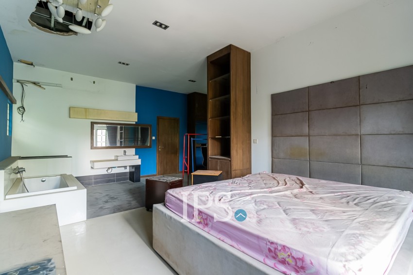 4 Bedroom Villa For Sale - Borey Sunway, Boeung Kak II, Phnom Penh