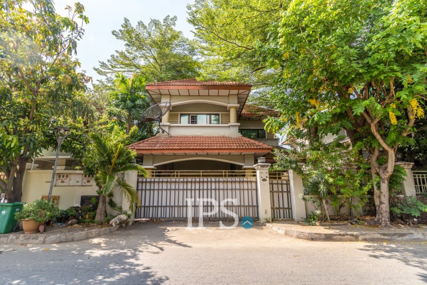 4 Bedroom Villa For Sale - Borey Sunway, Boeung Kak II, Phnom Penh