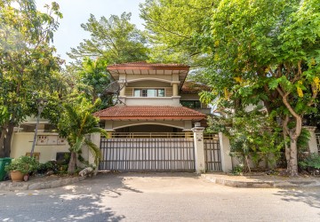 4 Bedroom Villa For Sale - Borey Sunway, Boeung Kak II, Phnom Penh thumbnail