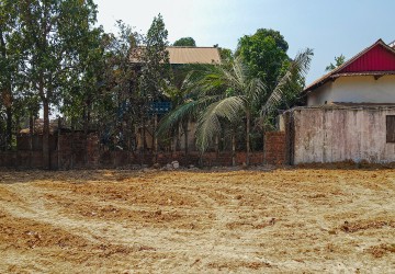 690 Sqm Residential Land For Sale - Svay Dangkum, Siem Reap thumbnail