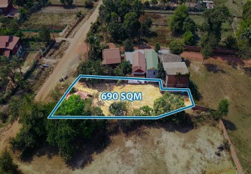 690 Sqm Residential Land For Sale - Svay Dangkum, Siem Reap thumbnail