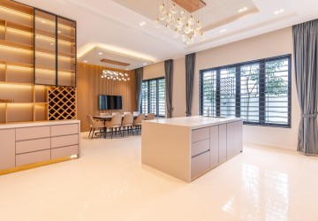 10 Bedroom Villa For Rent - Daeum Mien, Ta Khmau thumbnail
