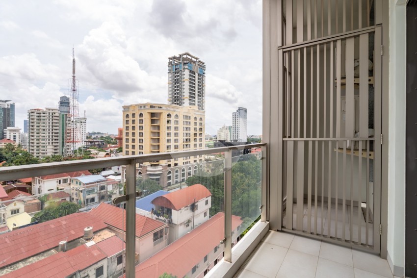 8th Floor 1 Bedroom Condo For Sale - Embassy Central,  BKK1, Phnom Penh